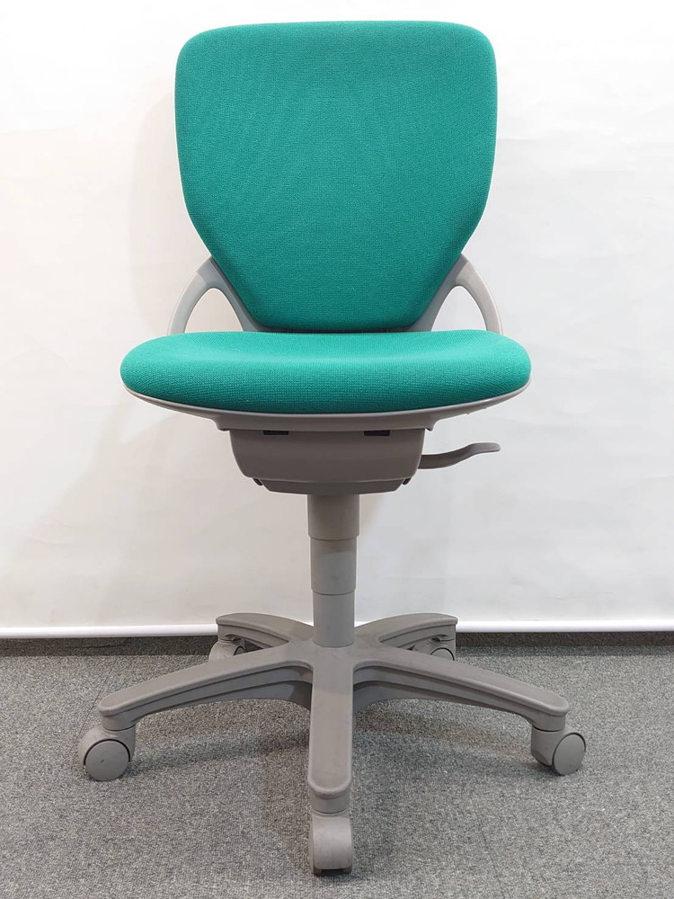 【送料無料 地域限定】4脚セット イトーキ プレーゴ Prego オフィスチェア デスクチェア 事務チェア キャスターチェア 事務イス ワークチェア PCチェア ITOKI KZ-430GA-W4G7 【中古オフィス家具】【中古】 - 画像 (5)