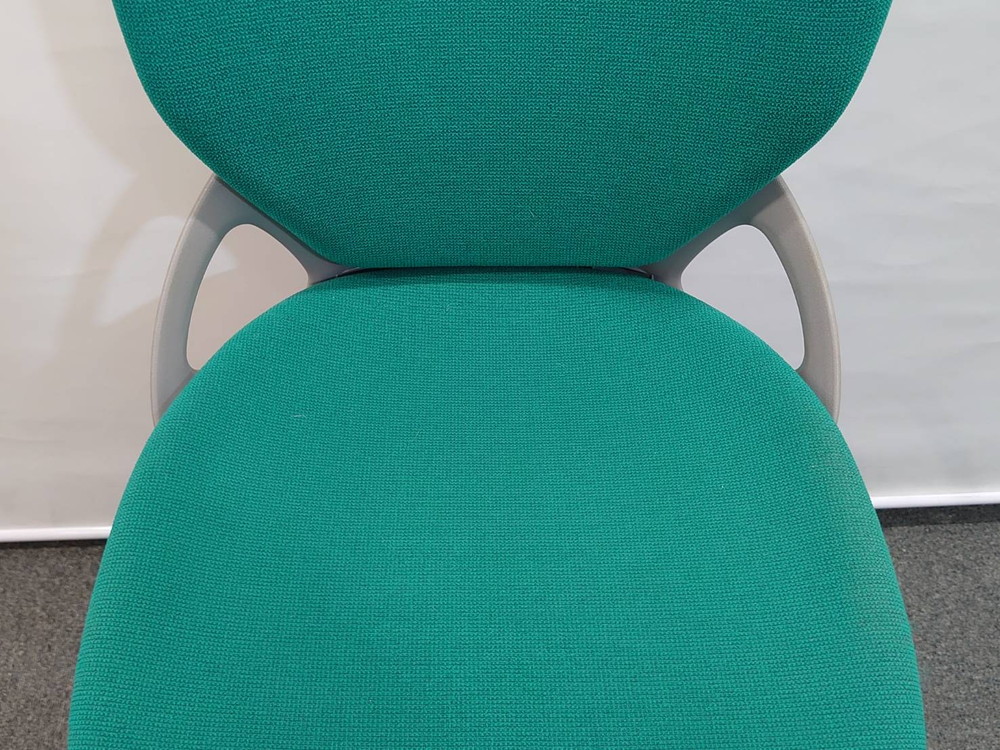 【送料無料 地域限定】4脚セット イトーキ プレーゴ Prego オフィスチェア デスクチェア 事務チェア キャスターチェア 事務イス ワークチェア PCチェア ITOKI KZ-430GA-W4G7 【中古オフィス家具】【中古】 - 画像 (7)