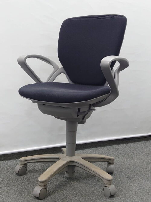 オフィスチェア デスクチェア 事務チェア 肘付き 肘つき イトーキ プレーゴ キャスターチェア ワークチェア オフィスチェアー 事務椅子 ITOKI Prego【中古オフィス家具】【中古】