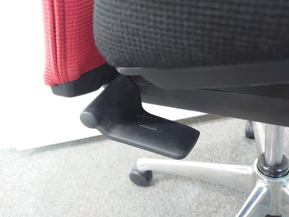 【送料無料 地域限定】 オカムラ フィーゴ オフィスチェア デスクチェア 事務チェア キャスターチェア PCチェア OAチェア デスクワーク 国内メーカー品 布張り okamura feego 岡村製作所【中古オフィス家具】【中古】 - 画像 (8)