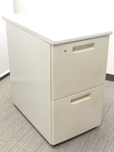 カギ付き 鍵付き サイドデスク スチールワゴン 事務ワゴン 延長デスク コクヨ BS 国産 脇机 袖机 2段 サイドワゴン デスクワゴン【中古オフィス家具】【中古】 - 画像 (2)