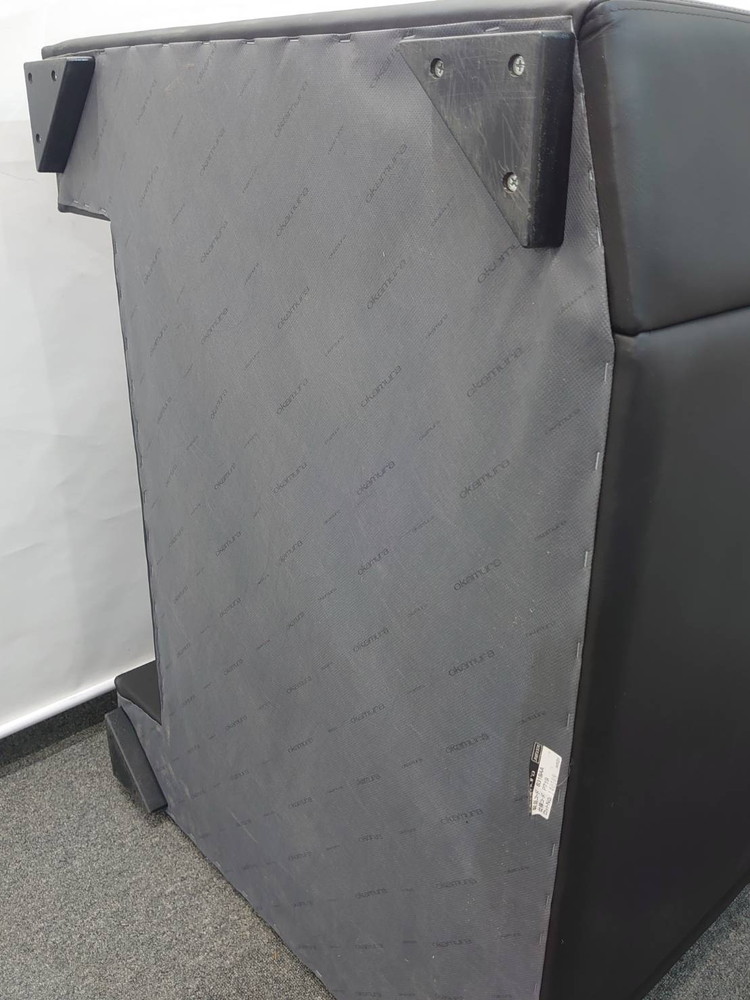 【送料無料 東京地区限定】 応接セット 5点セット 4人用 1人掛けソファ×4 テーブル ソファセット アームソファ 役員室 会議室 応接室 応接ソファ 役員ソファセット オカムラ 応接家具 応接用セット 応接用ソファ グレー色 ソファー 一人掛け オフィスソファ ローテーブル okamura 岡村製作所【中古オフィス家具】【中古】 - 画像 (11)