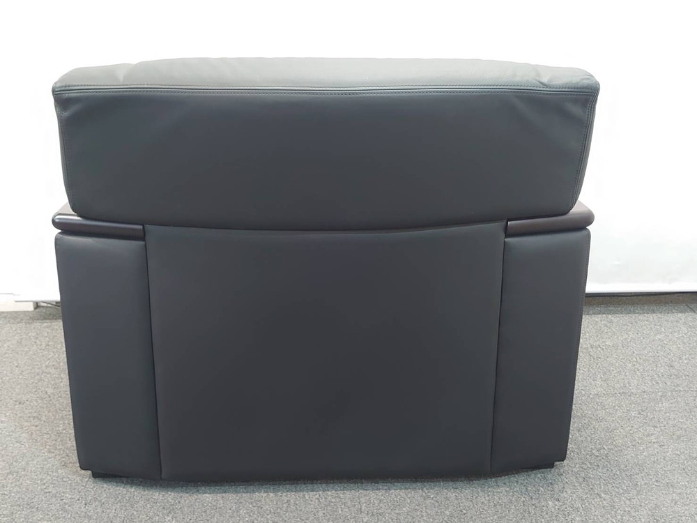 【送料無料 東京地区限定】 応接セット 5点セット 4人用 1人掛けソファ×4 テーブル ソファセット アームソファ 役員室 会議室 応接室 応接ソファ 役員ソファセット オカムラ 応接家具 応接用セット 応接用ソファ グレー色 ソファー 一人掛け オフィスソファ ローテーブル okamura 岡村製作所【中古オフィス家具】【中古】 - 画像 (9)