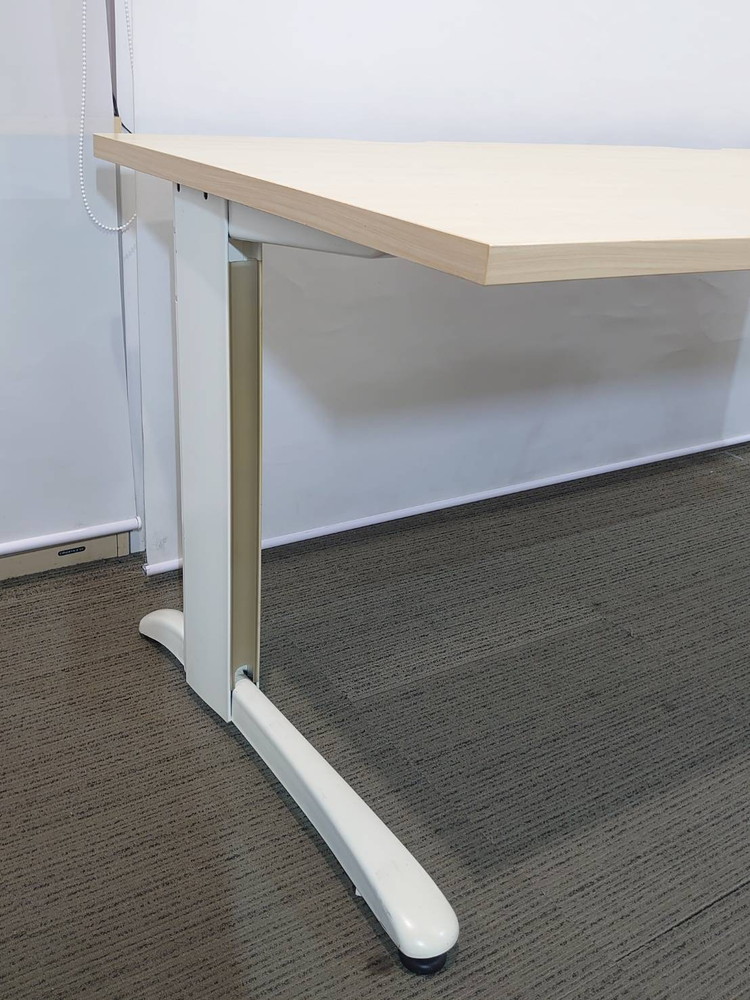 事務用デスク 机 デスク 事務用机 パソコンデスク ワーキングデスク 平机 W1600 スチールデスク オフィスデスク 事務デスク ワークデスク 事務机 平デスク PCデスク 【中古オフィス家具】【中古】 - 画像 (4)