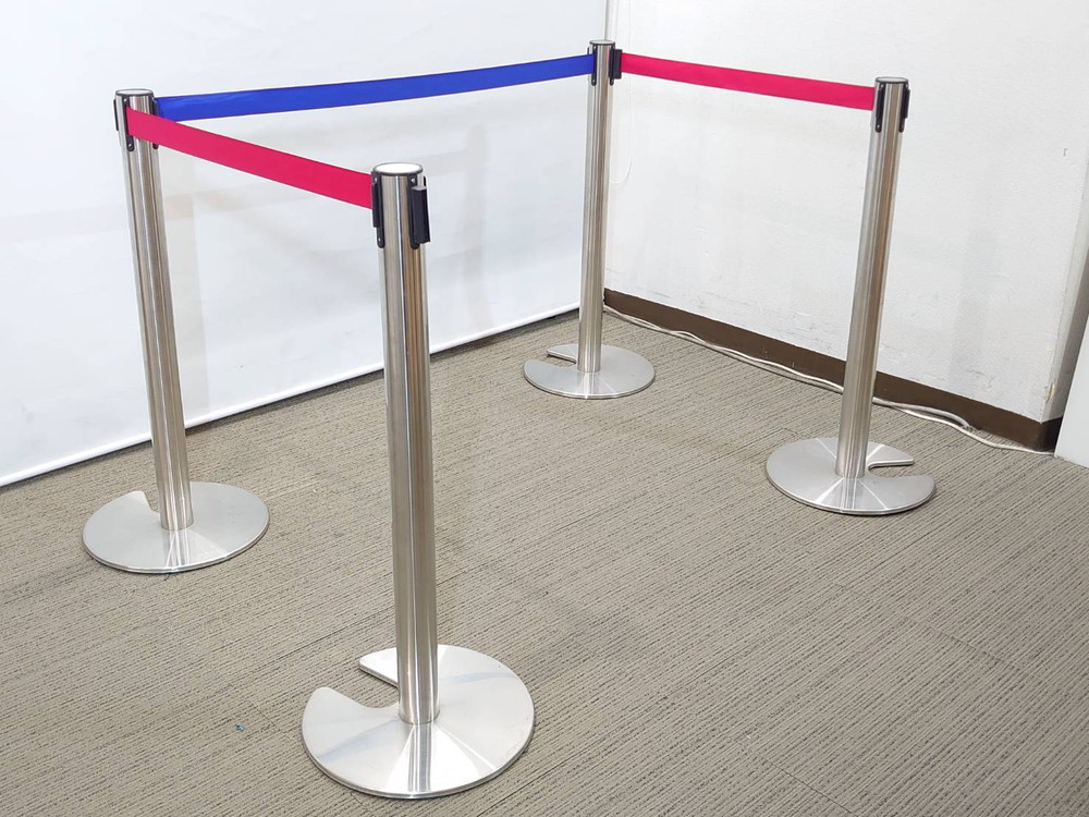 【送料無料 東京地区限定】 ベルトパーティション ガイドポール 4本セット 行列 整理 仕切り スタッキング型 パーティション 自立式 自立パーティション ベルトパーテーション リールパーティション【中古オフィス家具】【中古】 - 画像 (5)