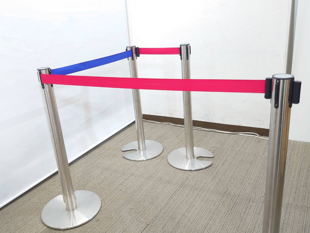 【送料無料 東京地区限定】 ベルトパーティション ガイドポール 4本セット 行列 整理 仕切り スタッキング型 パーティション 自立式 自立パーティション ベルトパーテーション リールパーティション【中古オフィス家具】【中古】 - 画像 (6)