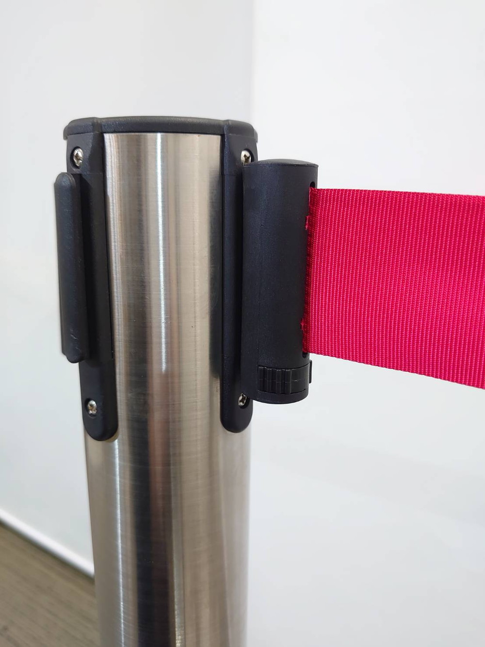 【送料無料 東京地区限定】 ベルトパーティション ガイドポール 4本セット 行列 整理 仕切り スタッキング型 パーティション 自立式 自立パーティション ベルトパーテーション リールパーティション【中古オフィス家具】【中古】 - 画像 (9)