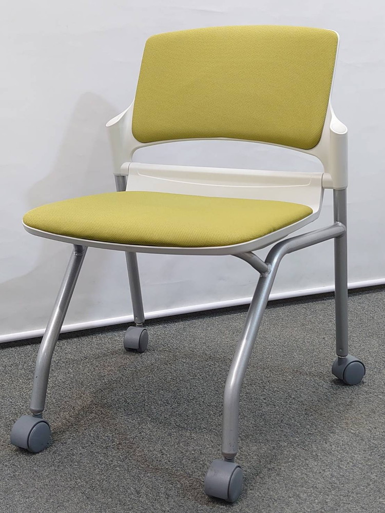 【250脚以上入荷】【送料無料 東京地区限定】 100脚セット ウチダ 会議チェア ミーティングチェア 多目的チェア ネスティングチェア ネスティング脚 キャスター付 グリーン色 スタッキングチェア MF-180N 平行スタック 横スタッキング 【中古オフィス家具】【中古】 - 画像 (4)