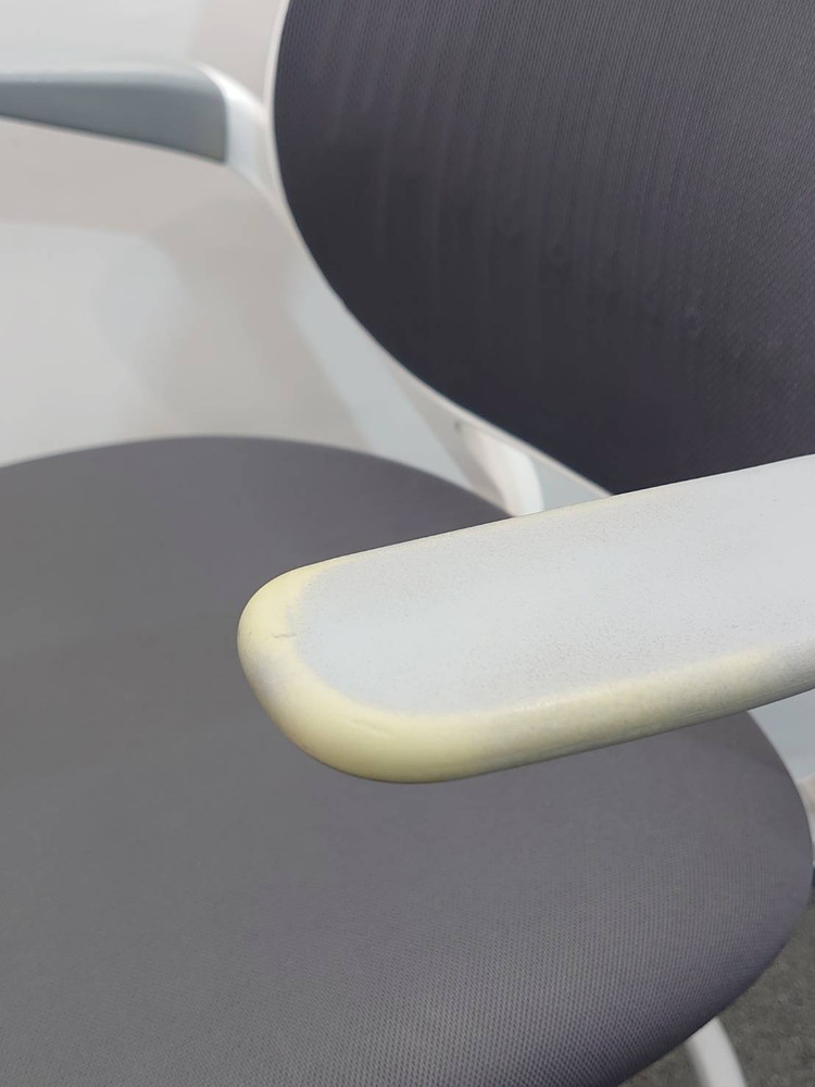 【送料無料 地域限定】エグゼクティブチェア マネジメントチェア ひじ付き 役員チェア 役員用チェア パソコンチェア 事務イス 事務椅子 コビーチェアスチールケース Steelcase Cobi デスクチェア ハイチェア オフィスチェア 事務チェア 肘付き【中古オフィス家具】【中古】 - 画像 (11)