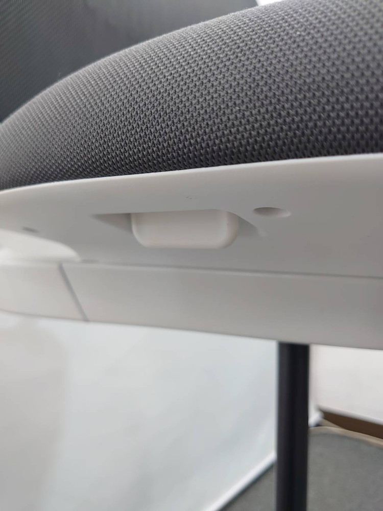 【送料無料 地域限定】エグゼクティブチェア マネジメントチェア ひじ付き 役員チェア 役員用チェア パソコンチェア 事務イス 事務椅子 コビーチェアスチールケース Steelcase Cobi デスクチェア ハイチェア オフィスチェア 事務チェア 肘付き【中古オフィス家具】【中古】 - 画像 (8)