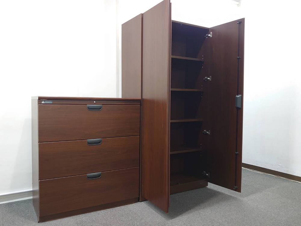 【送料無料 東京地区限定】 役員家具2点セット オカムラ 木製 両開き書庫 ラテラル 3段 鍵付き書庫 キャビネット 両開き 収納 DX-4シリーズ 役員室 社長室 応接室 【中古オフィス家具】 【中古】 - 画像 (3)