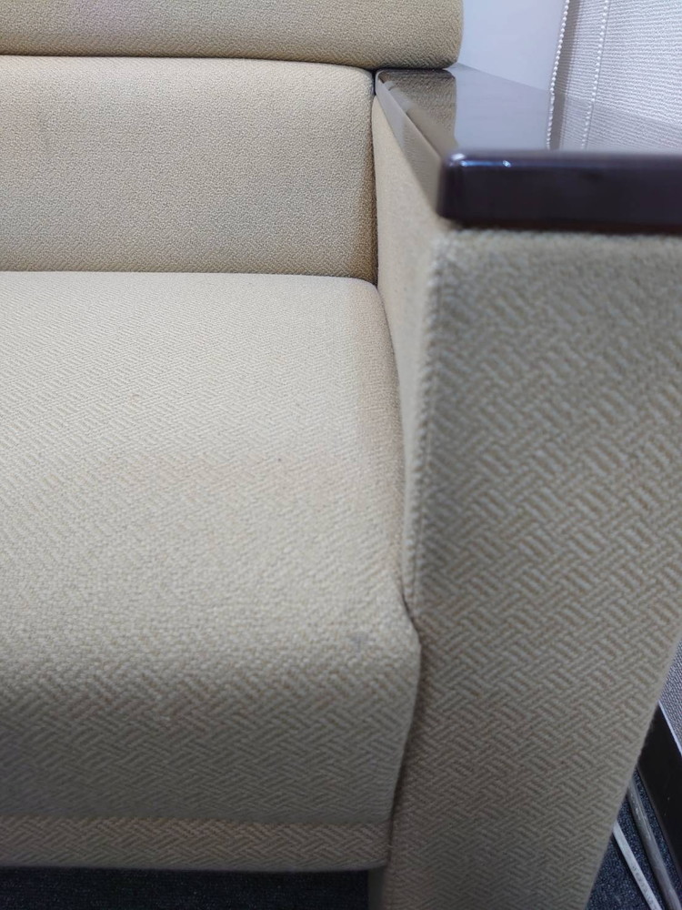 【送料無料 東京地区限定】 応接セット 4点セット 1人掛けソファ 3人掛けソファ ローテーブル ソファセット 応接家具 応接用セット 応接用ソファ ベージュ色 アームソファ ロングソファ 役員室 会議室 応接室 応接ソファ 役員ソファセット オカムラ 【中古オフィス家具】【中古】 - 画像 (11)