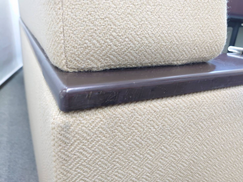 【送料無料 東京地区限定】 応接セット 4点セット 1人掛けソファ 3人掛けソファ ローテーブル ソファセット 応接家具 応接用セット 応接用ソファ ベージュ色 アームソファ ロングソファ 役員室 会議室 応接室 応接ソファ 役員ソファセット オカムラ 【中古オフィス家具】【中古】 - 画像 (12)