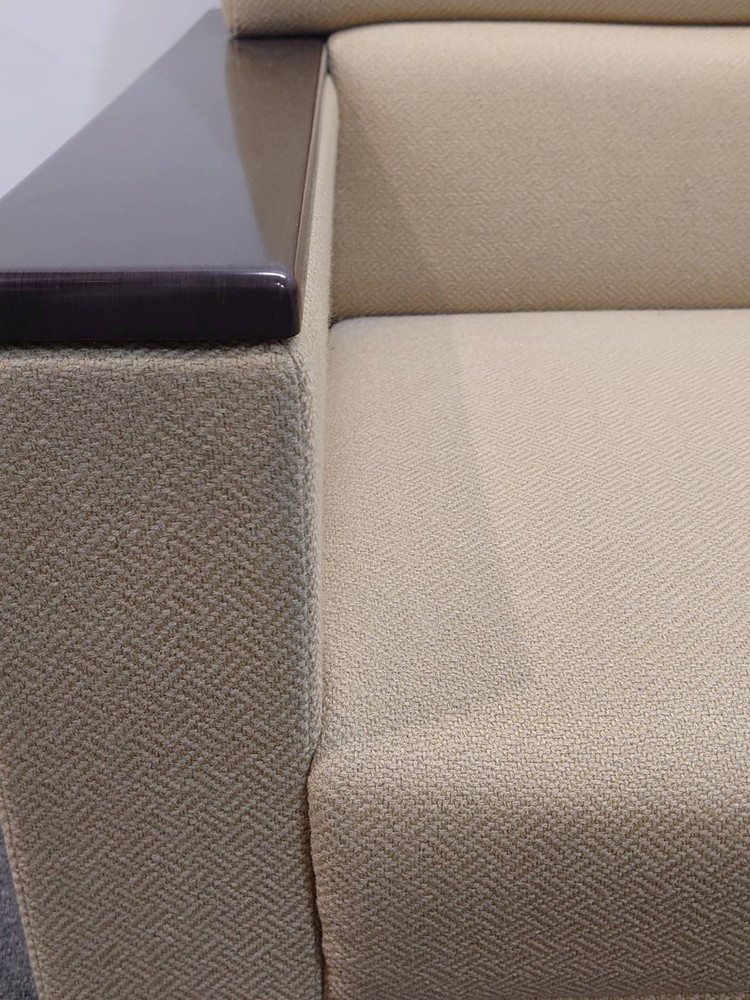 【送料無料 東京地区限定】 応接セット 4点セット 1人掛けソファ 3人掛けソファ ローテーブル ソファセット 応接家具 応接用セット 応接用ソファ ベージュ色 アームソファ ロングソファ 役員室 会議室 応接室 応接ソファ 役員ソファセット オカムラ 【中古オフィス家具】【中古】 - 画像 (8)