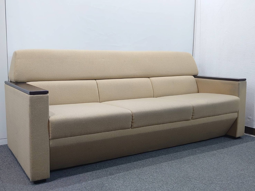 【送料無料 東京地区限定】 応接セット 4点セット 1人掛けソファ 3人掛けソファ ローテーブル ソファセット 応接家具 応接用セット 応接用ソファ ベージュ色 アームソファ ロングソファ 役員室 会議室 応接室 応接ソファ 役員ソファセット オカムラ 【中古オフィス家具】【中古】 - 画像 (9)