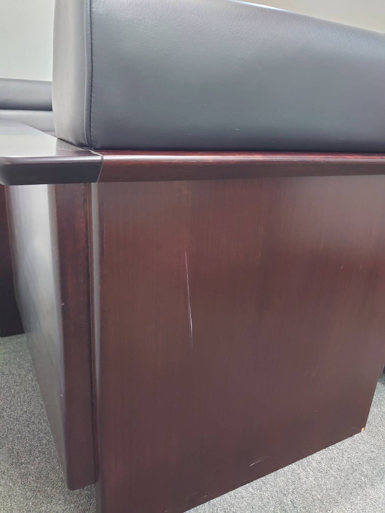 【送料無料 東京地区限定】 イトーキ 応接セット 5点セット 4人用 1人掛けソファ×4 テーブル ソファセット 応接家具 応接用セット 応接用ソファ ブラック色 革張り アームソファ 役員室 会議室 応接室 応接ソファ 役員ソファセット XAシリーズ 【中古オフィス家具】【中古】 - 画像 (11)