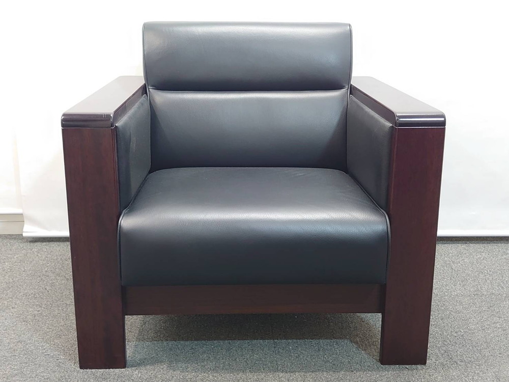 【送料無料 東京地区限定】 イトーキ 応接セット 5点セット 4人用 1人掛けソファ×4 テーブル ソファセット 応接家具 応接用セット 応接用ソファ ブラック色 革張り アームソファ 役員室 会議室 応接室 応接ソファ 役員ソファセット XAシリーズ 【中古オフィス家具】【中古】 - 画像 (8)