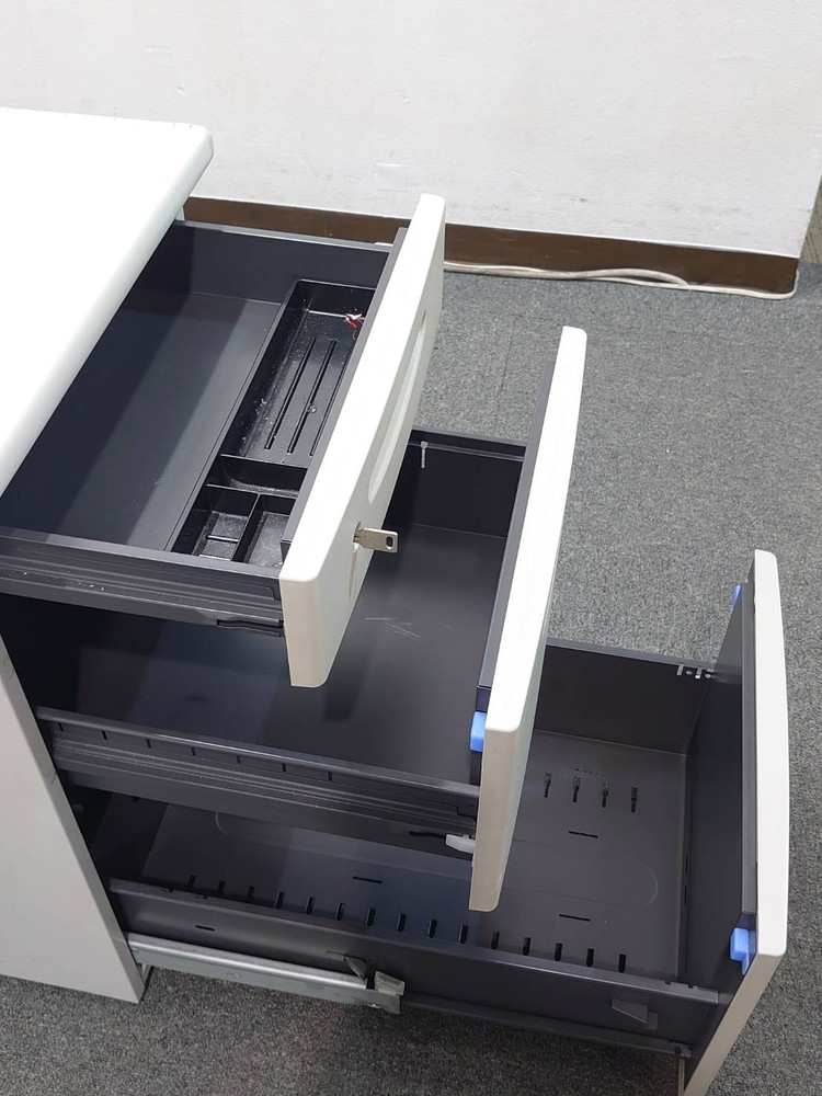 【送料無料 地域限定】袖机 脇机 3段 サイドワゴン デスクワゴン【中古オフィス家具】【中古】 - 画像 (3)