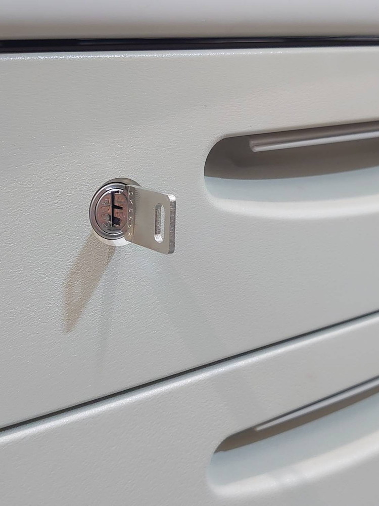 【送料無料 地域限定】袖机 脇机 3段 サイドワゴン デスクワゴン【中古オフィス家具】【中古】 - 画像 (5)